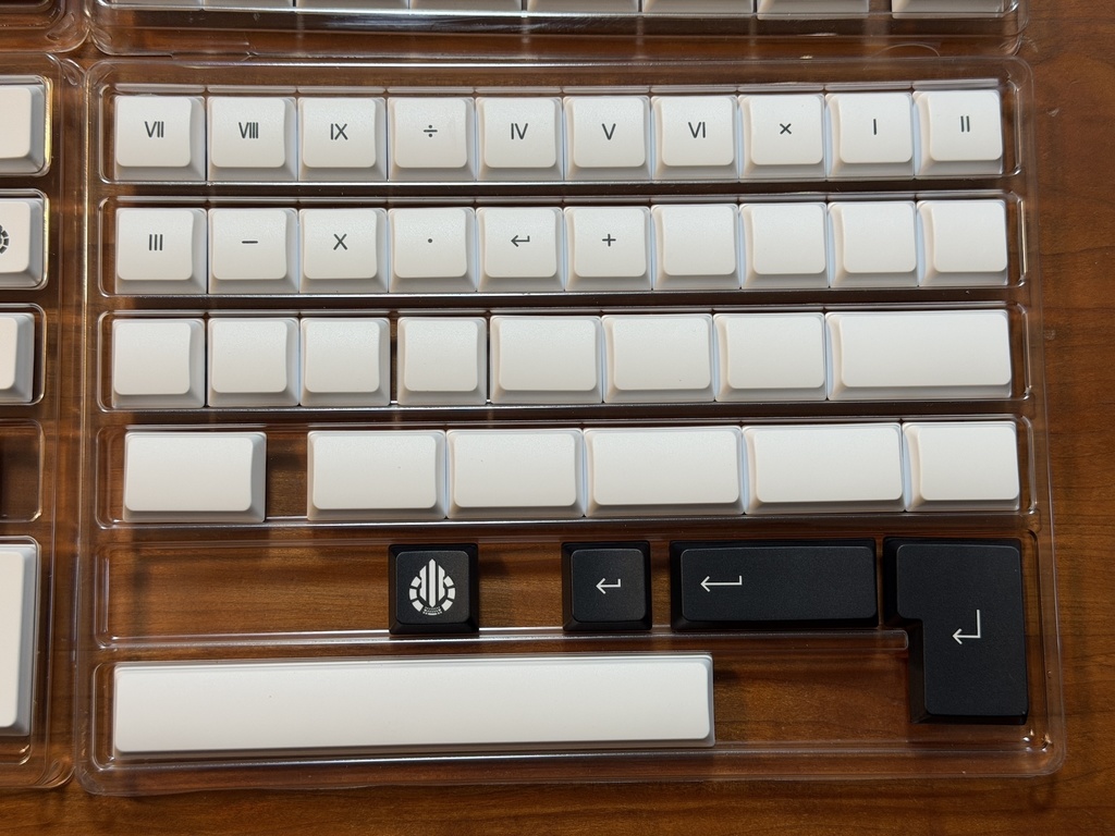 「Acid Caps “LowProfile”」Black on White