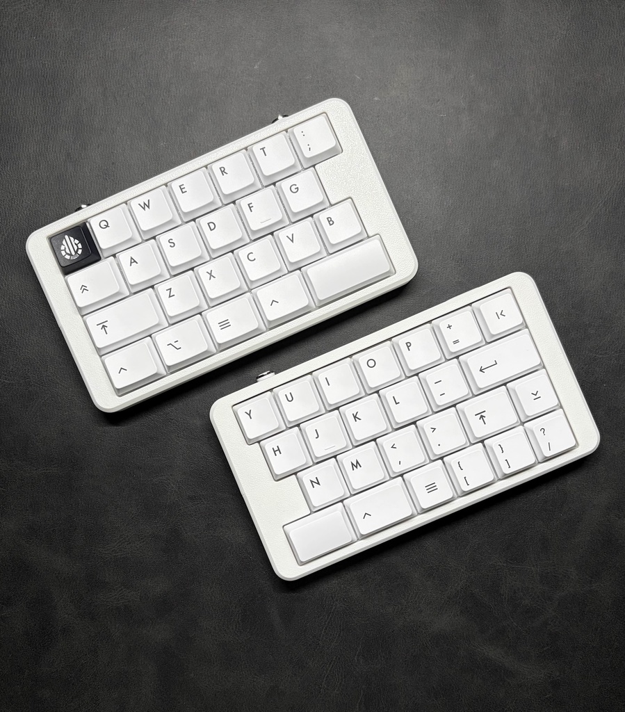 「Acid Caps “LowProfile”」Black on White