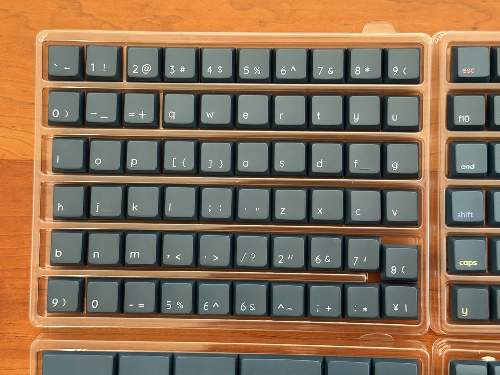 「Acid Caps “LowProfile”」solarized dark