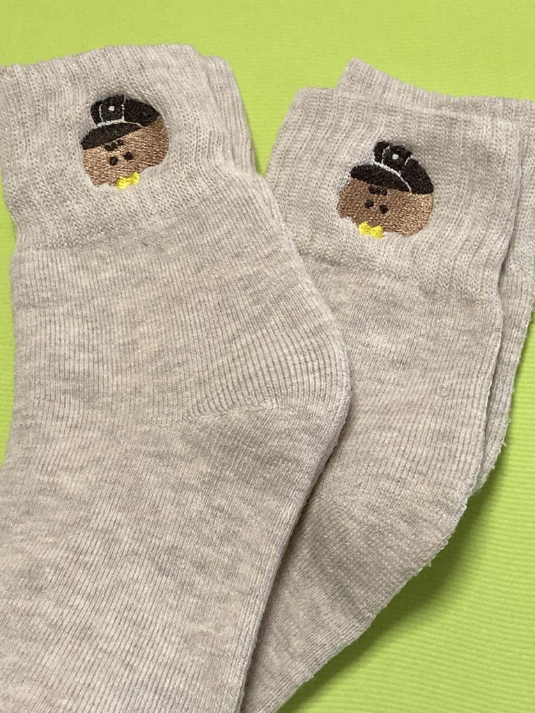 まえだいぬ刺繍靴下