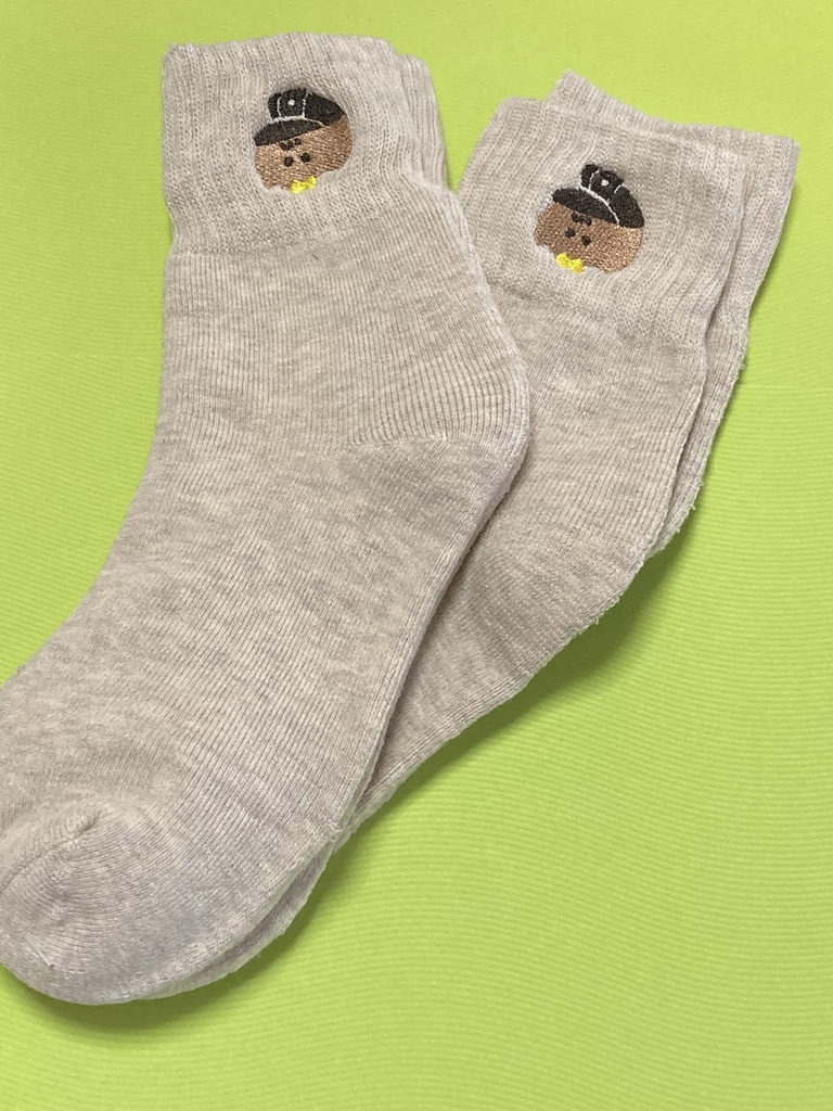 まえだいぬ刺繍靴下