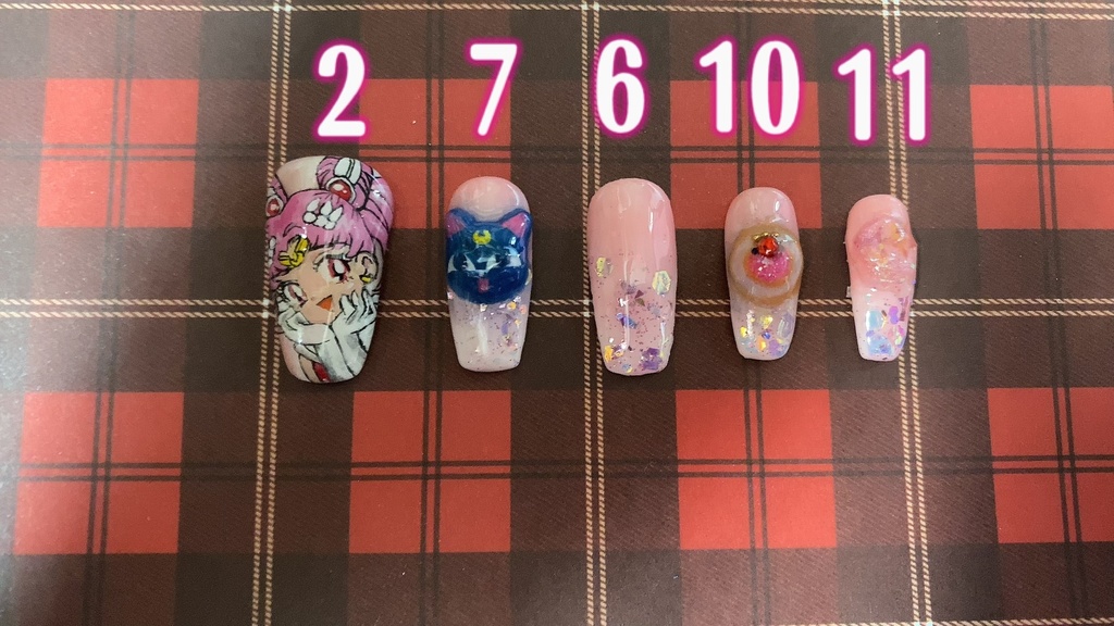 痛ネイル(セーラームーン)ちびムーン