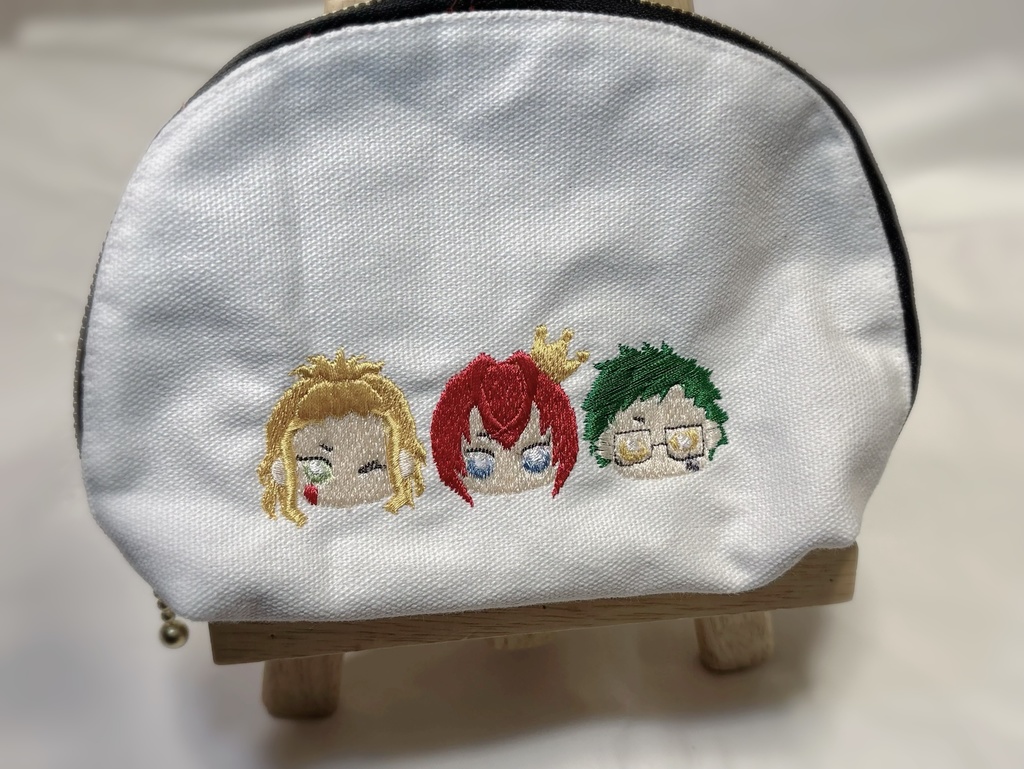 刺繍ポーチ ハーツ