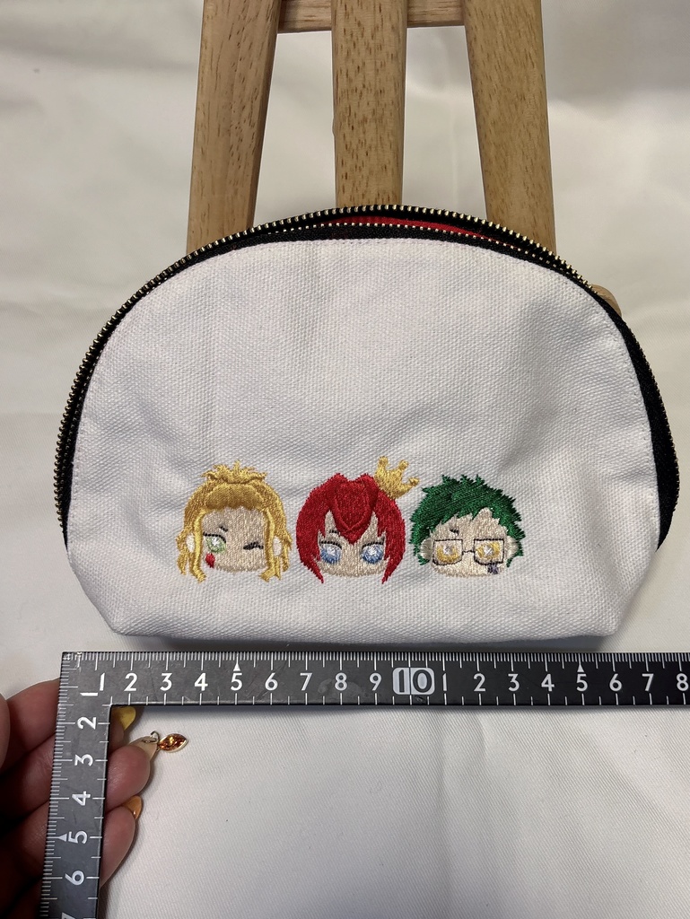 刺繍ポーチ ハーツ