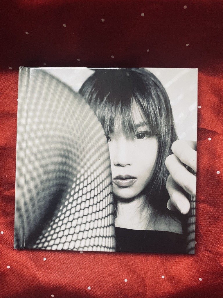 セルフポートレート写真集 ハードカバー スクエア 通常盤 Miyu Ukiyo Official Shop Booth