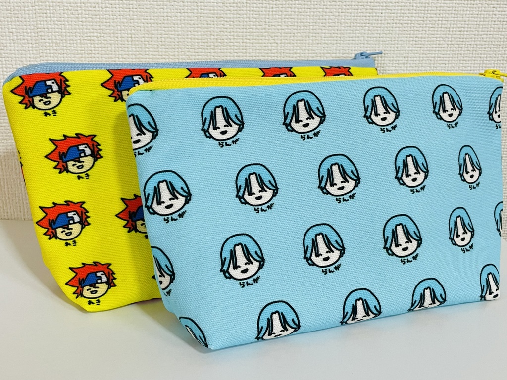 裏地つきポーチ