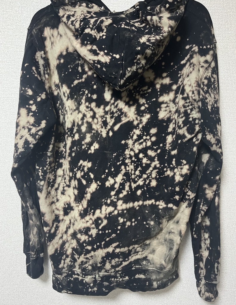 【受注】スタッズ付ブリーチZIPパーカー