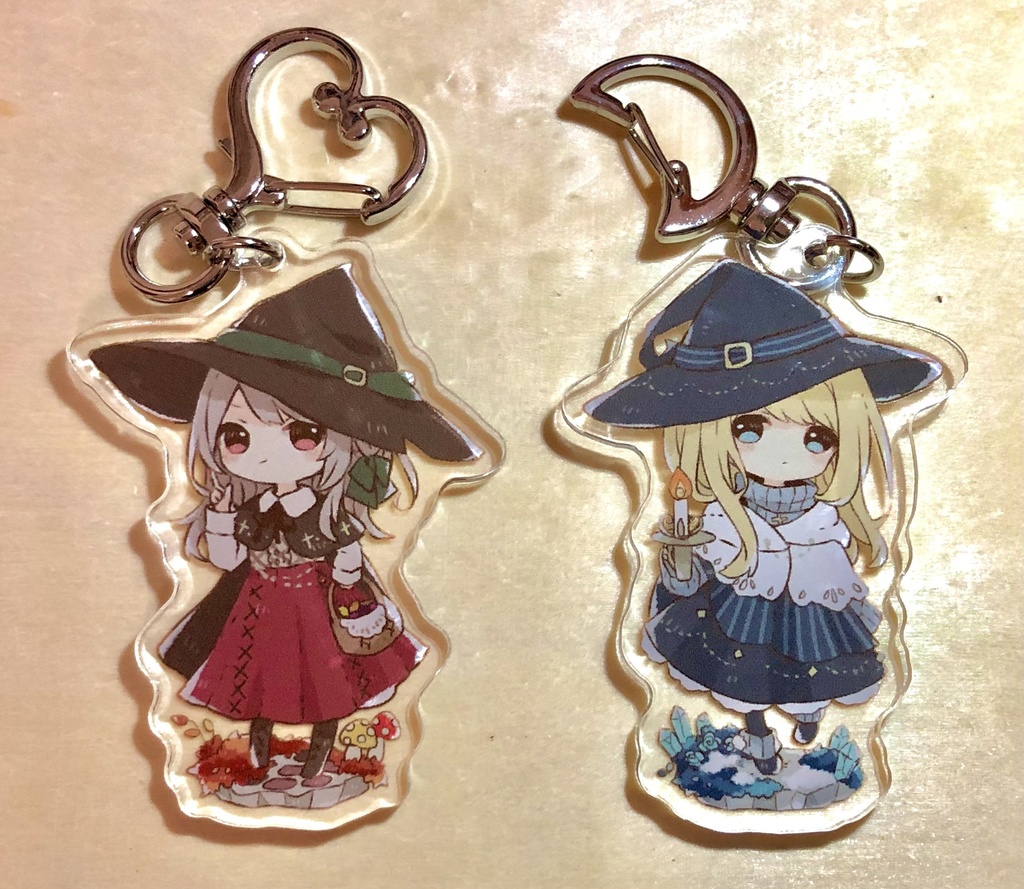 魔女ちゃんのアクリルキーホルダー