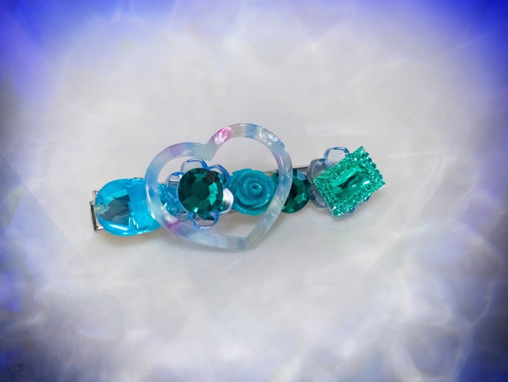 かがやきヘアクリップ(エメラルドグリーン)