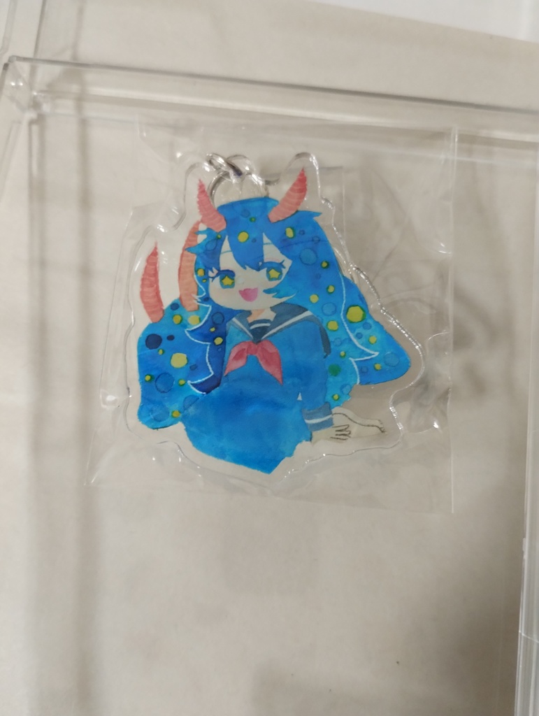 ウミウシ擬人化アクキー