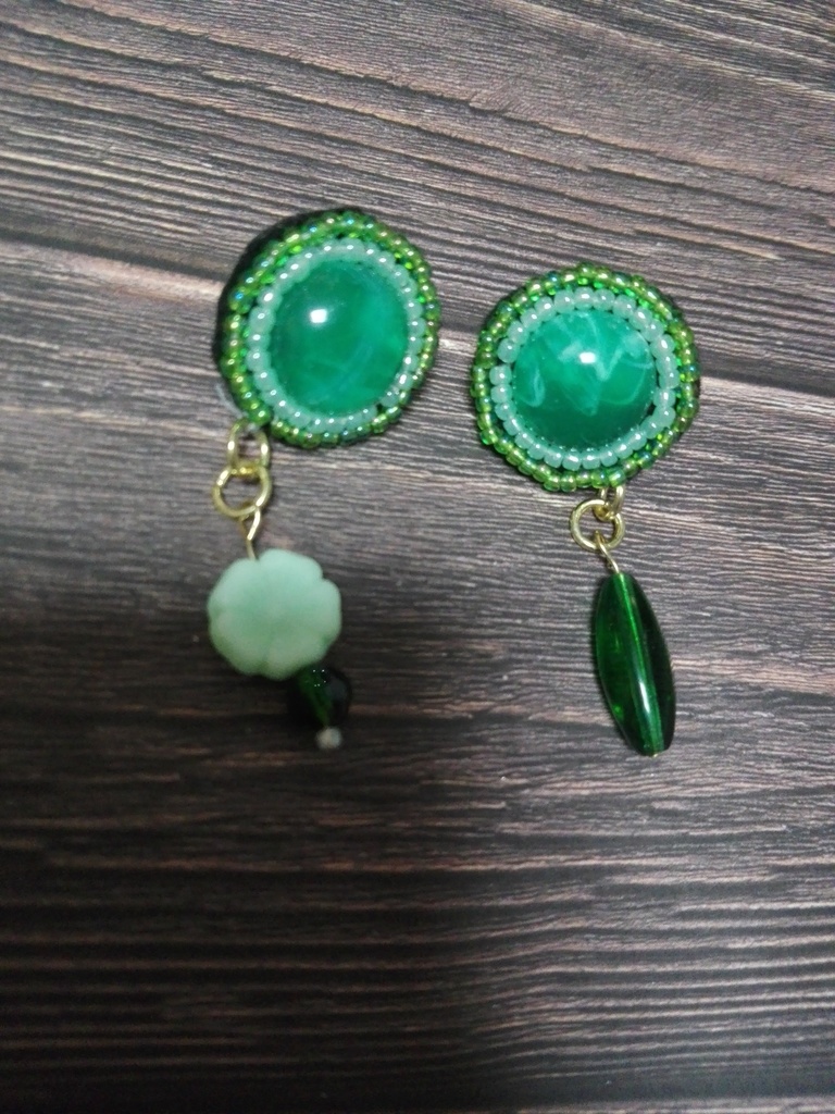 ヘルメスイメージピアス