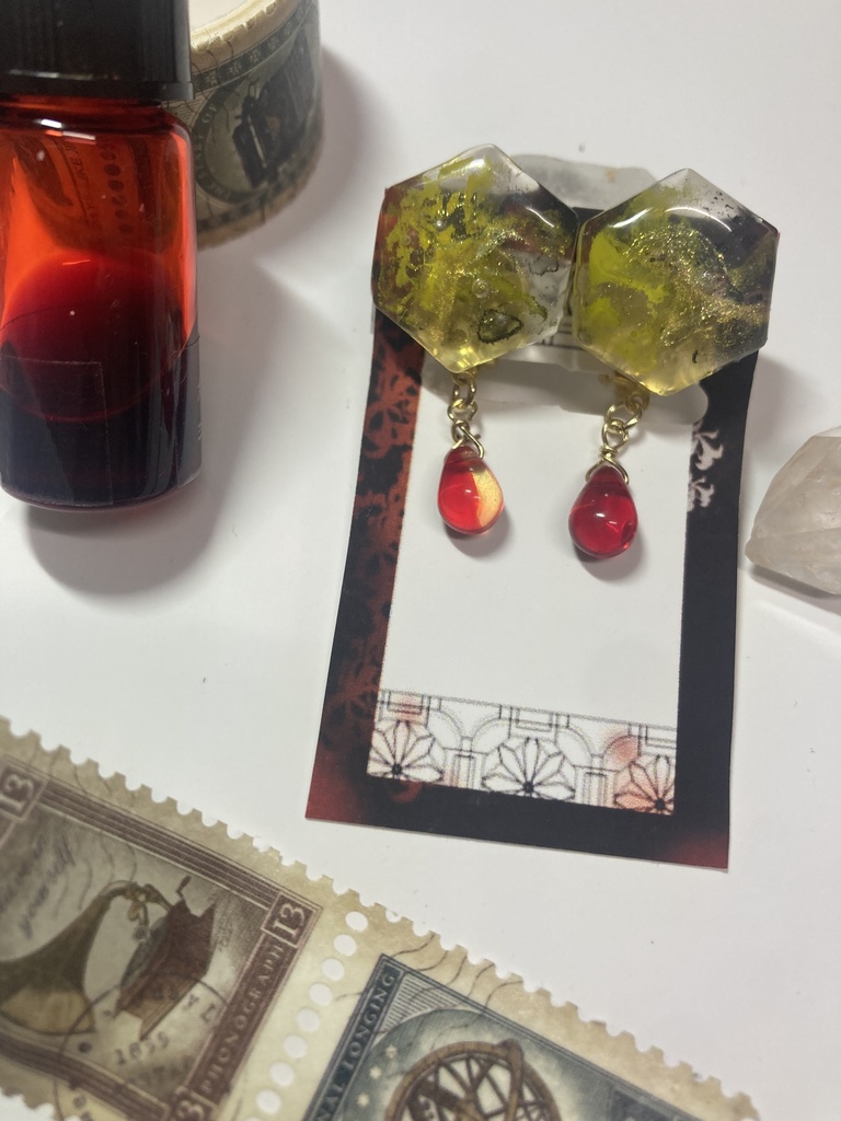 ヒトツブミミカザリ