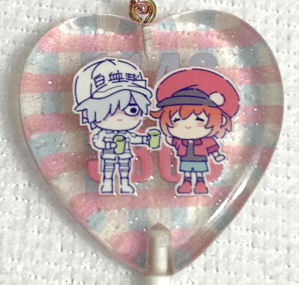 【はた細】白赤キャンディー型アクリルチャーム