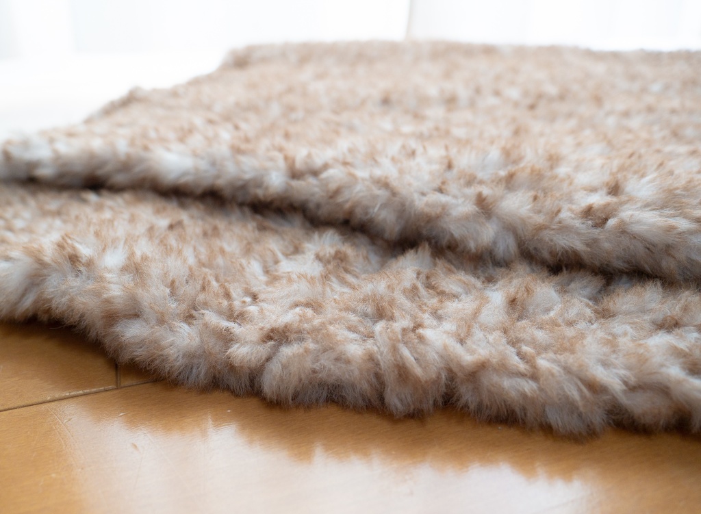 【自宅配送】手編みのブランケット1点【ゆきんこファンディング】