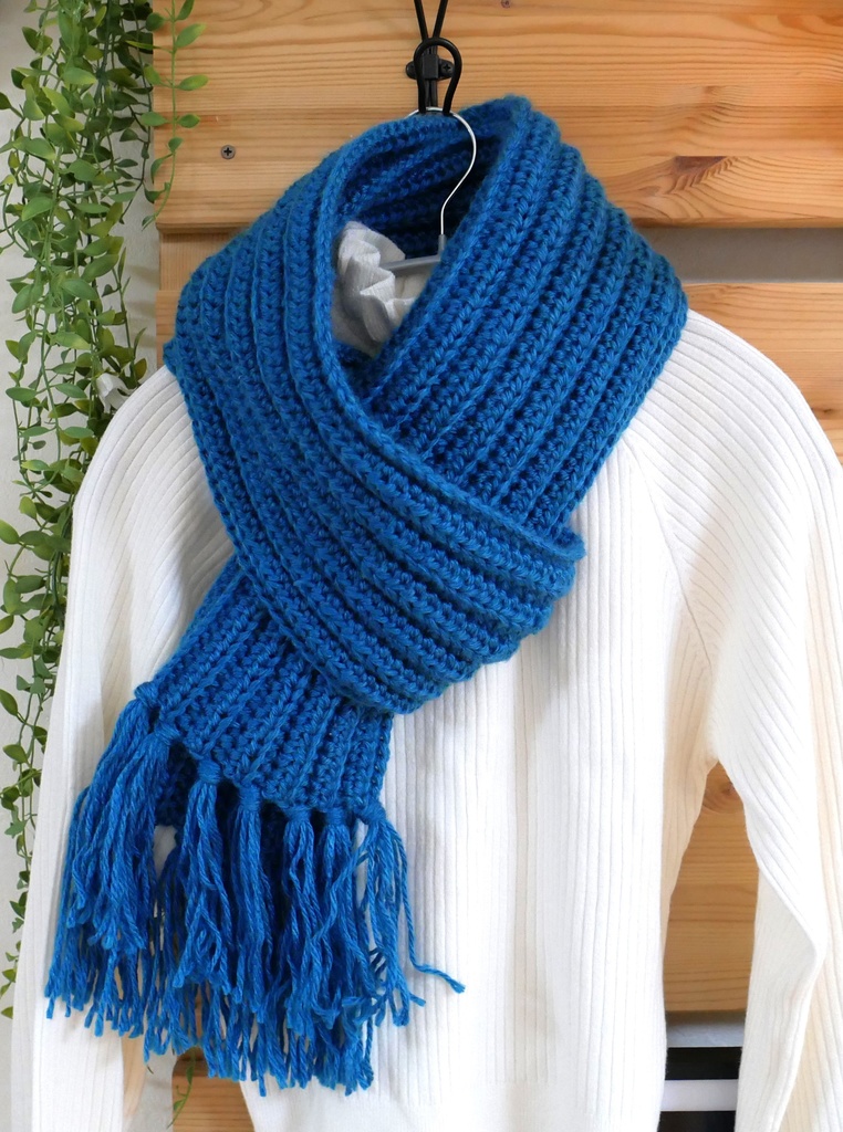 【自宅配送】手編みのマフラー1点【ゆきんこファンディング】