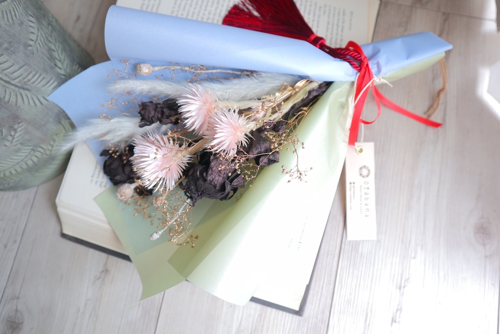 “推し”や“創作クラスタさんのキャラクター”をイメージするお花をお作りします!