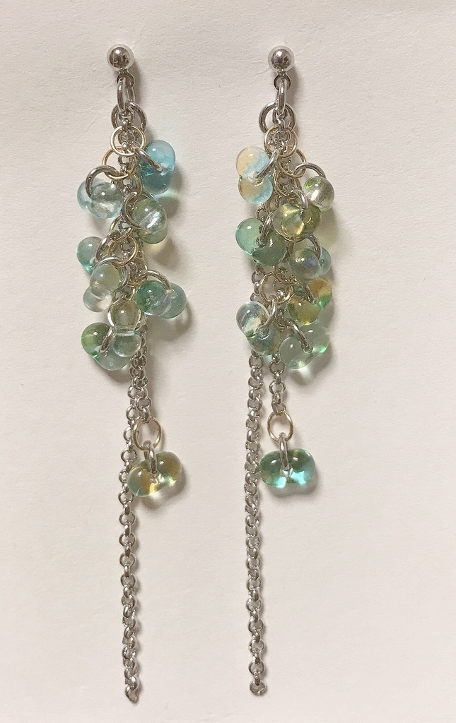 揺れるぶどうⅣ(鎖付)