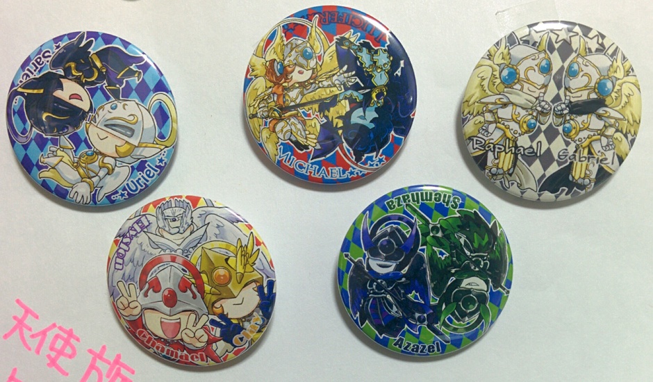 天使族缶バッジ