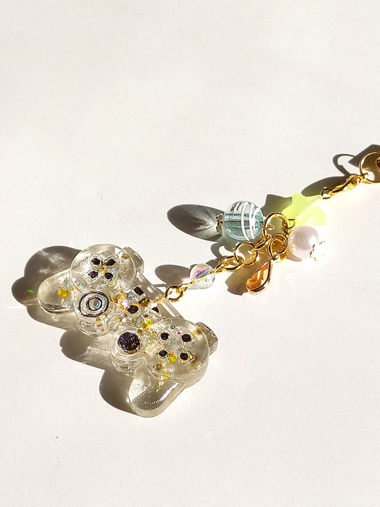 クライシスコアFF7 キャラモチーフ ゲームコントローラー レジンストラップ