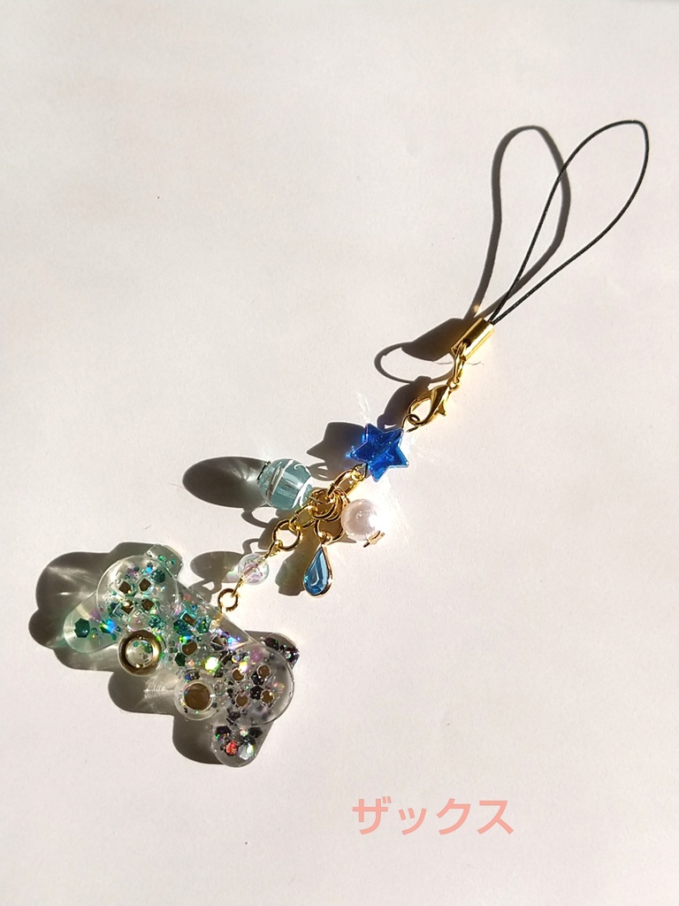 クライシスコアFF7 キャラモチーフ ゲームコントローラー レジンストラップ