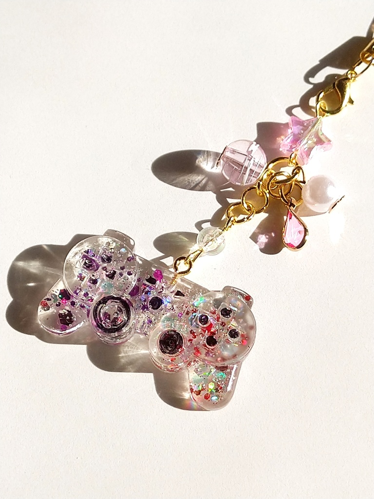 クライシスコアFF7 キャラモチーフ ゲームコントローラー レジンストラップ