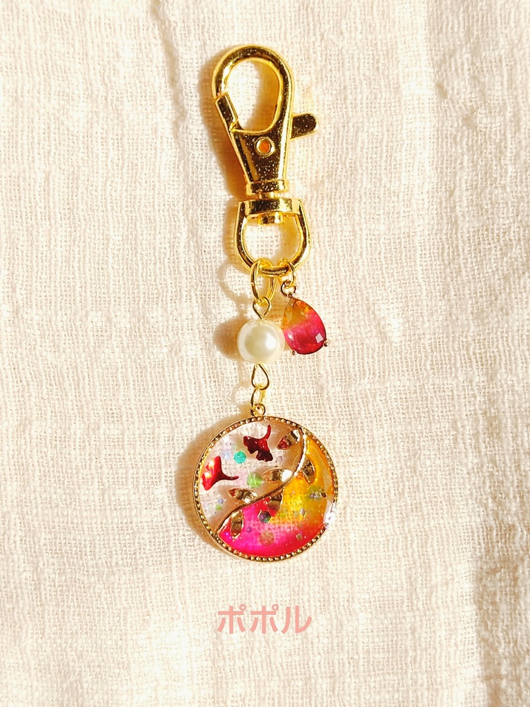 ニーアオートマタ ~唐草模様~大人可愛いレジンキーホルダー