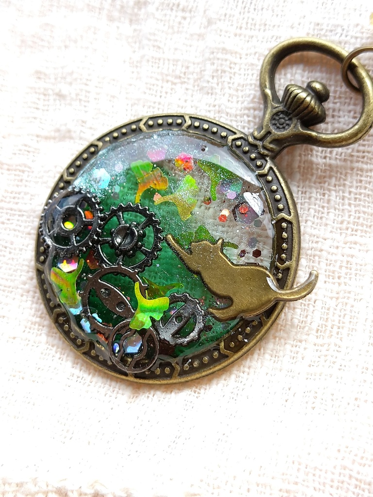 紅葉懐中時計 ニーアレプリカント モチーフ レジンキーホルダー