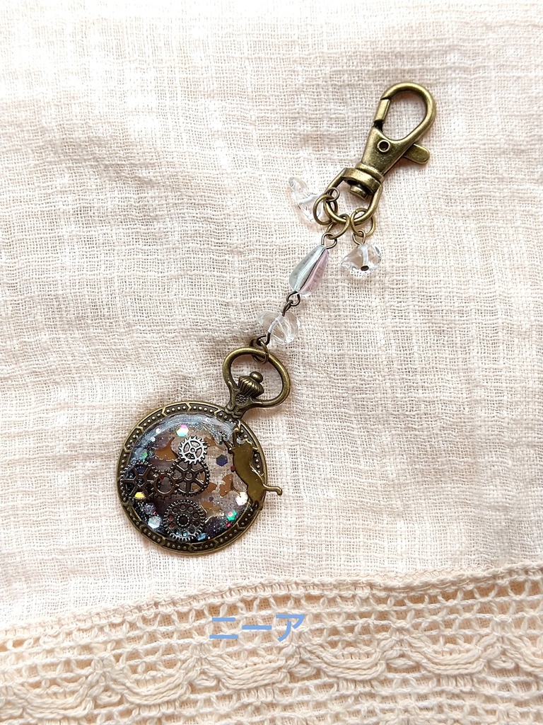 紅葉懐中時計 ニーアレプリカント モチーフ レジンキーホルダー