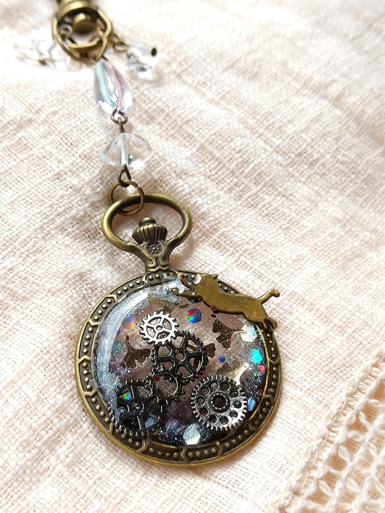 紅葉懐中時計 ニーアレプリカント モチーフ レジンキーホルダー