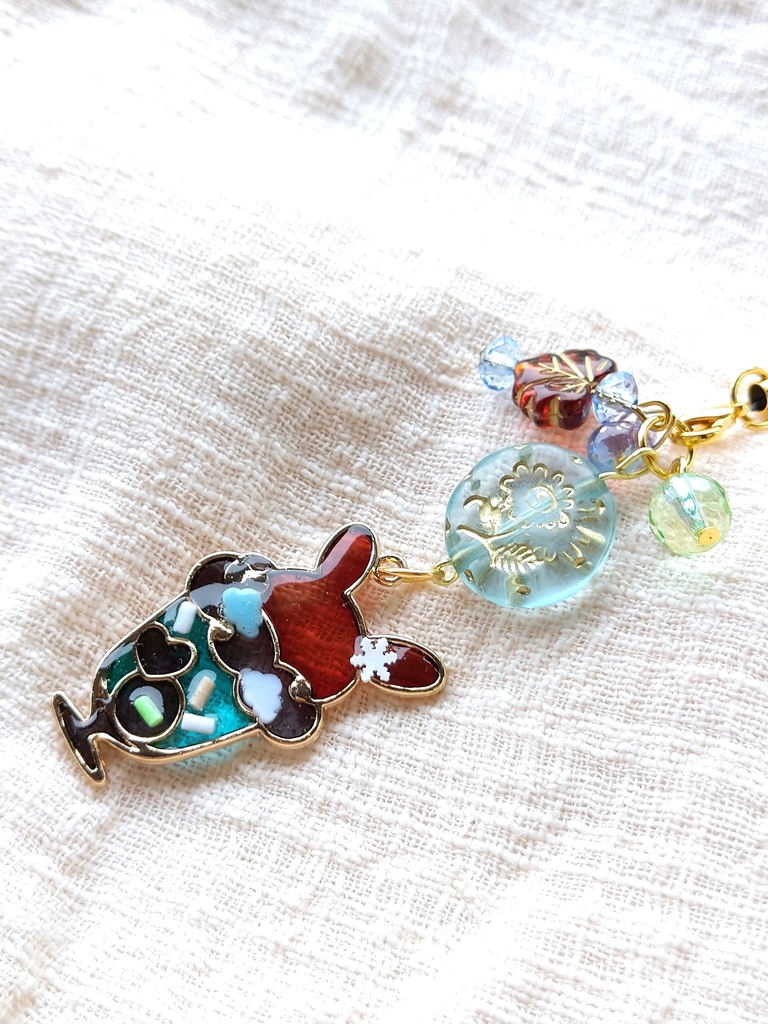 FF女子旅メンバー ゜。レトロカフェで女子会。゜ レジンストラップ