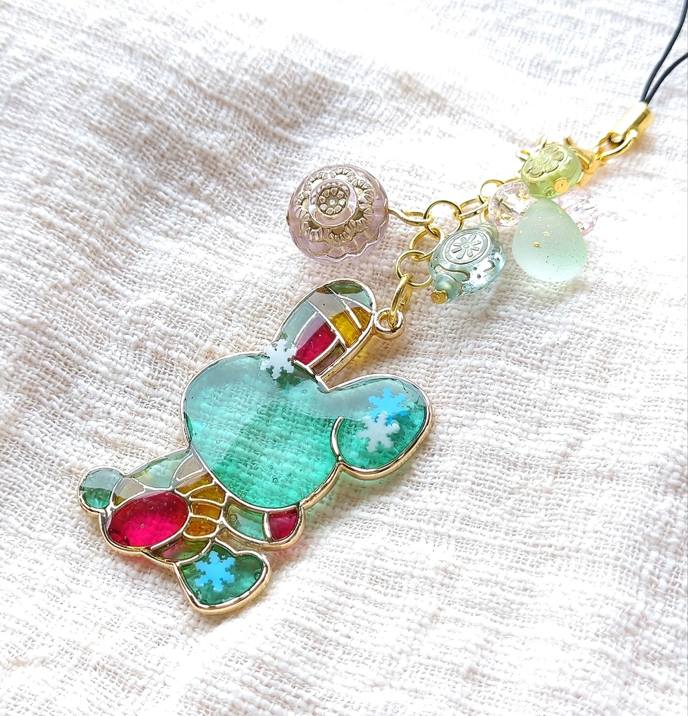 FF女子旅メンバー ゜。レトロカフェで女子会。゜ レジンストラップ