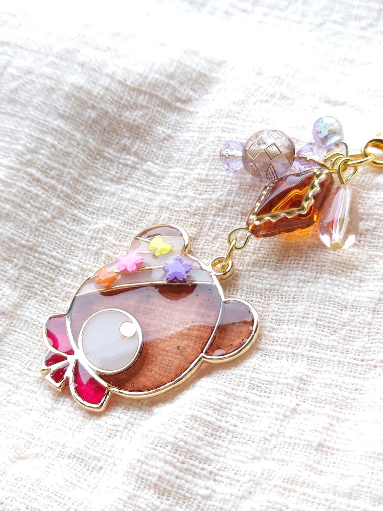 FF女子旅メンバー ゜。レトロカフェで女子会。゜ レジンストラップ