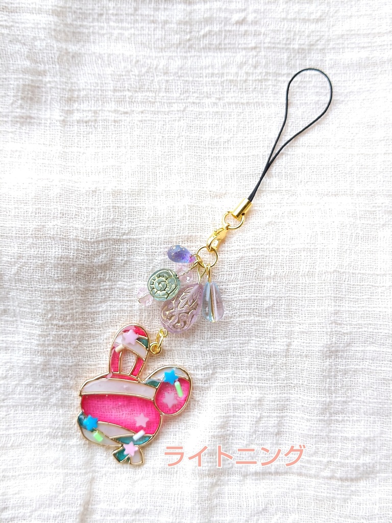 FF女子旅メンバー ゜。レトロカフェで女子会。゜ レジンストラップ