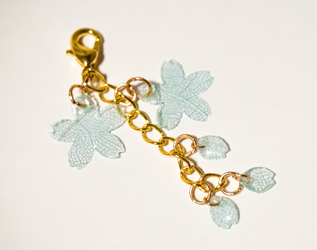 葉脈桜のドロップチャーム