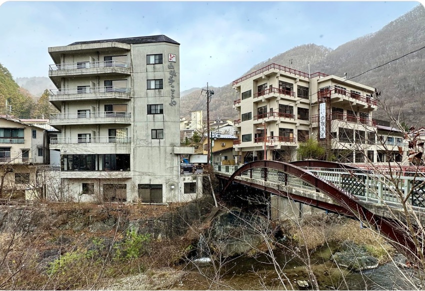 なぜ私は川治温泉で湯女たちを思い出したのか ― 閉館した旅館と土地の記憶 ―  （旧題：地霊を読む② 川治温泉）