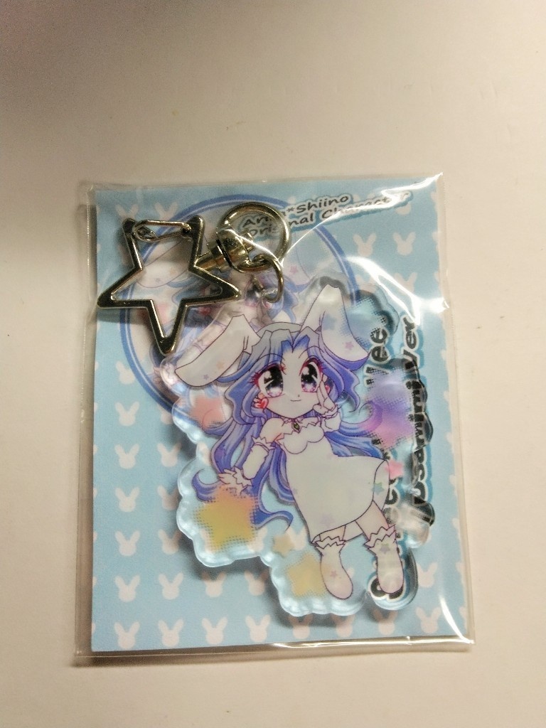 創作アクリルキーホルダー・うさみみシルフィ