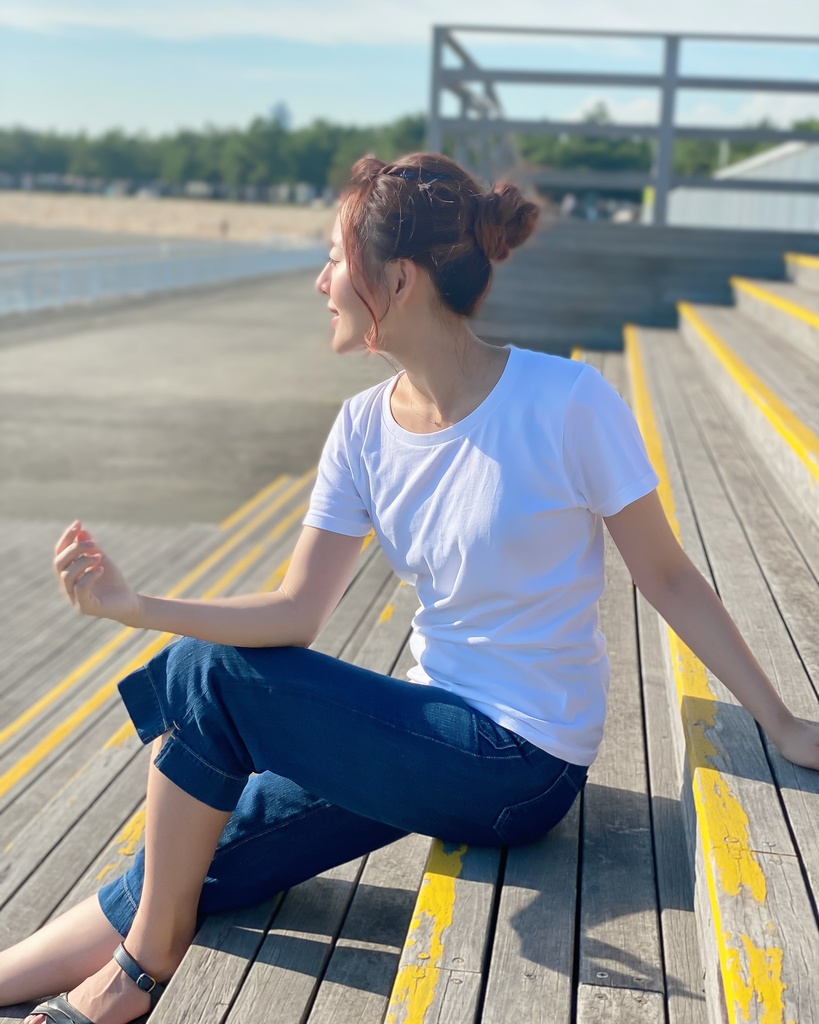 花びらのウィンクT 背面デザイン3種 レディース(襟ぐり広め)M/L