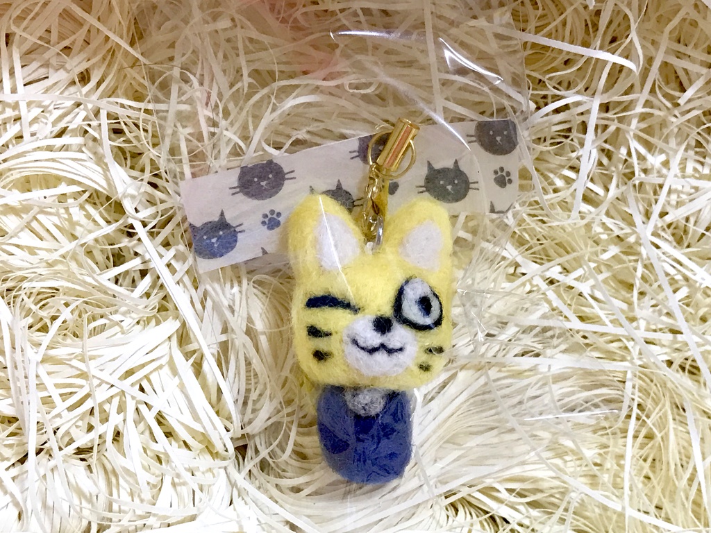 【現品限り】ウィンクキャットC羊毛ストラップ