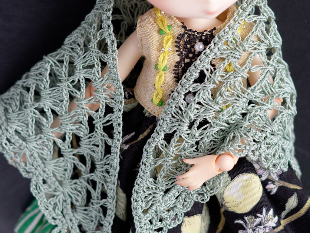 【受注】20cmサイズ向け 三角レースショール