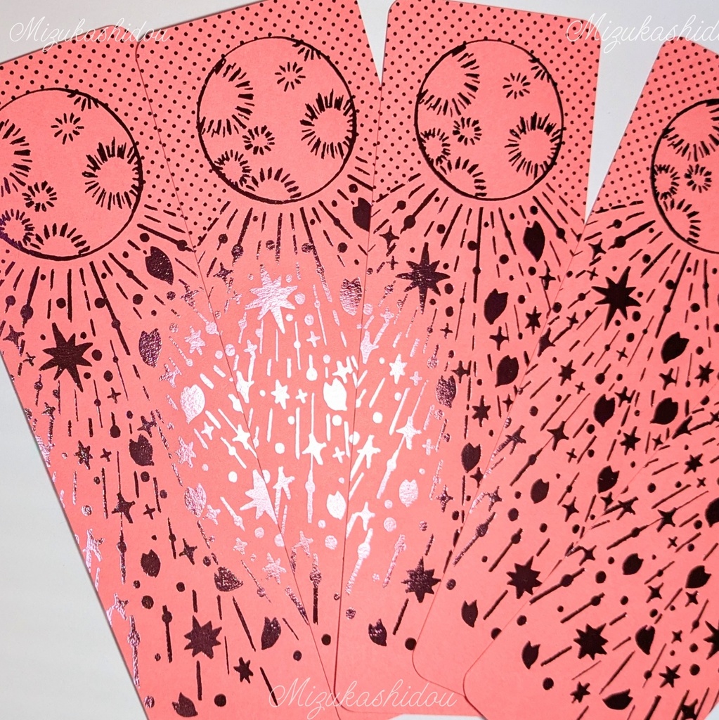 満月と桜吹雪の箔栞