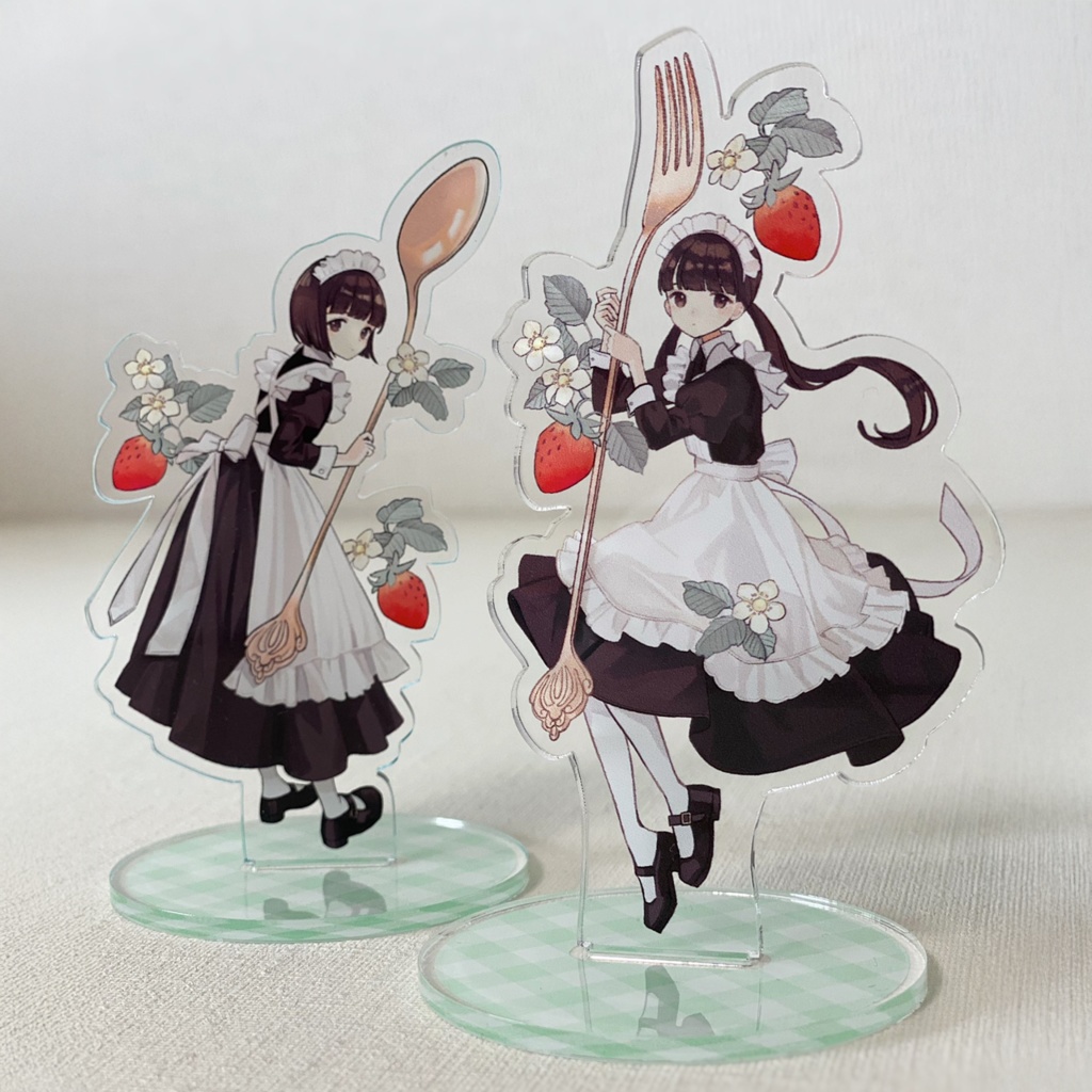 メイドとイチゴのアクリルスタンド