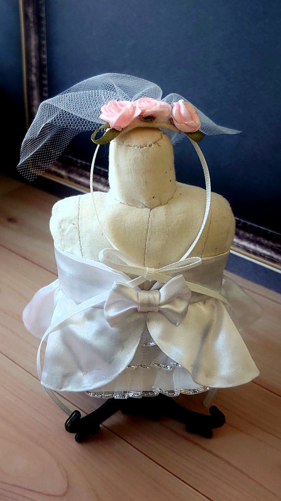 白いドレス お花のベール付き