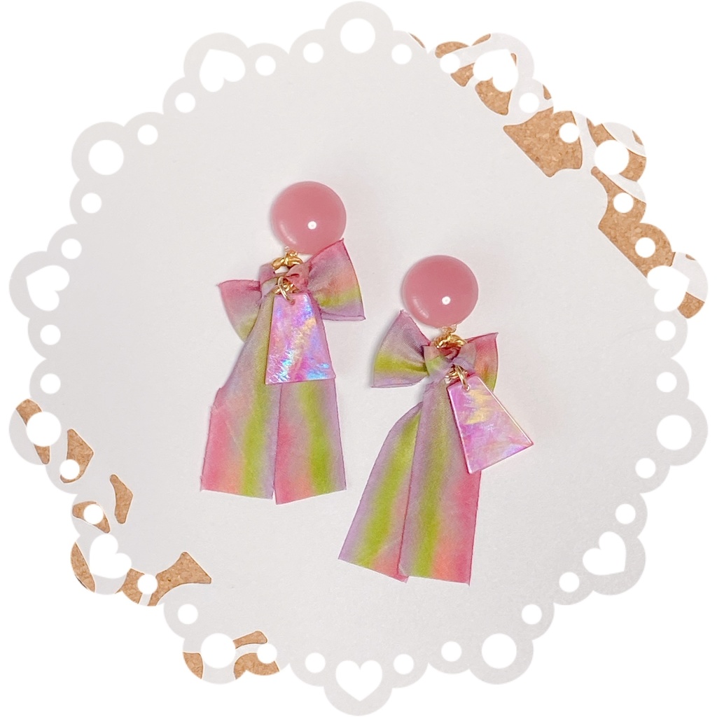 シルクリボンの推し感ピアス