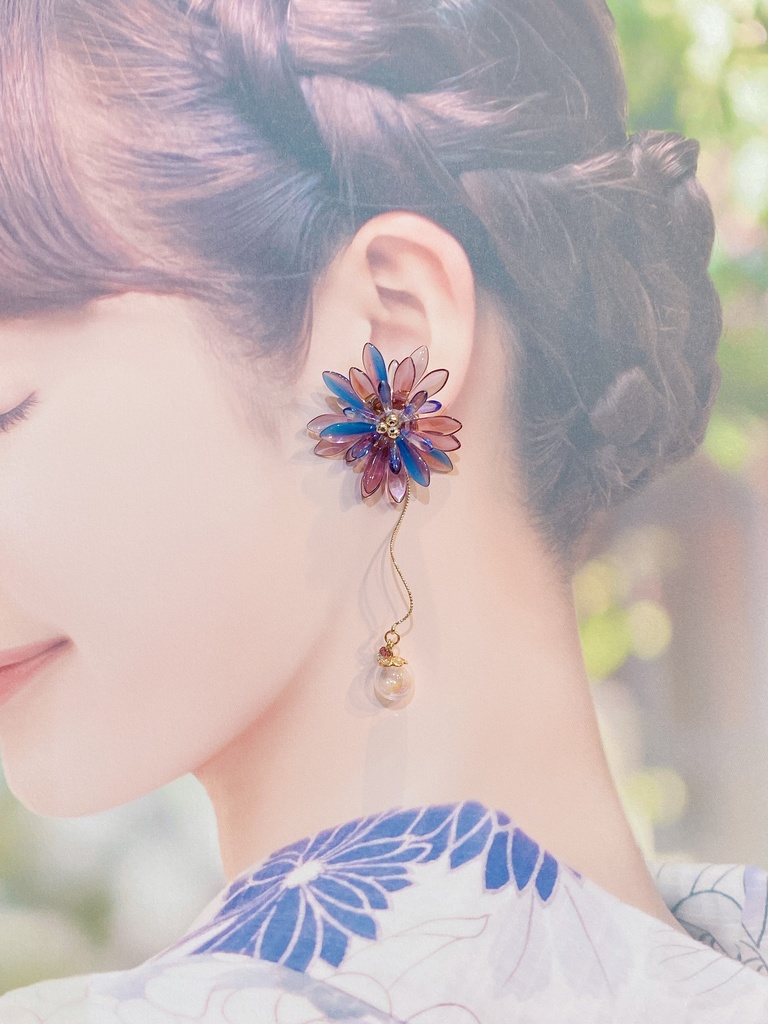 夏祭りピアス / 二人で見た花火と、ラムネのビー玉