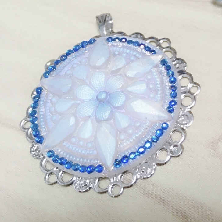 ☆ネックレス/ストラップ【レティ・ホワイトロック】