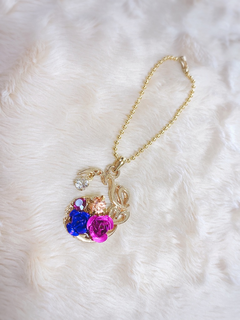 月 ピンク バックチェーン