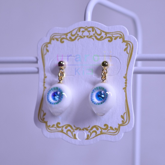 目玉ピアス