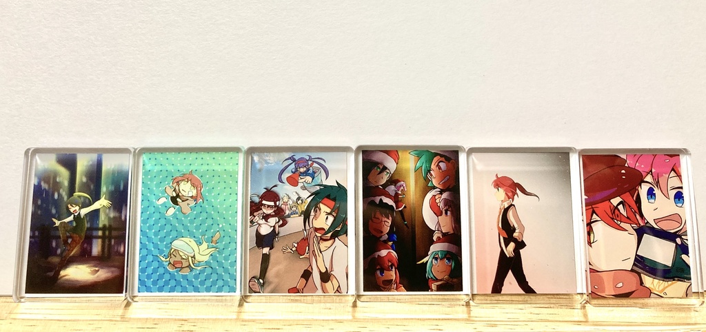 自立アクリルスタンド