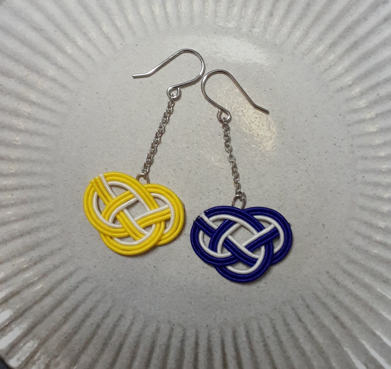 降新イメージ 淡路結びの水引ピアス