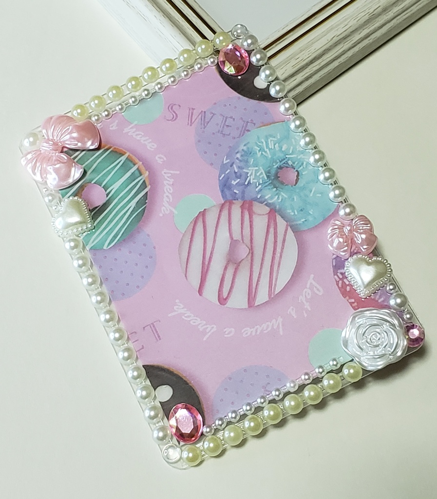 ハンドメイド デコケース B8 ピンク×白系